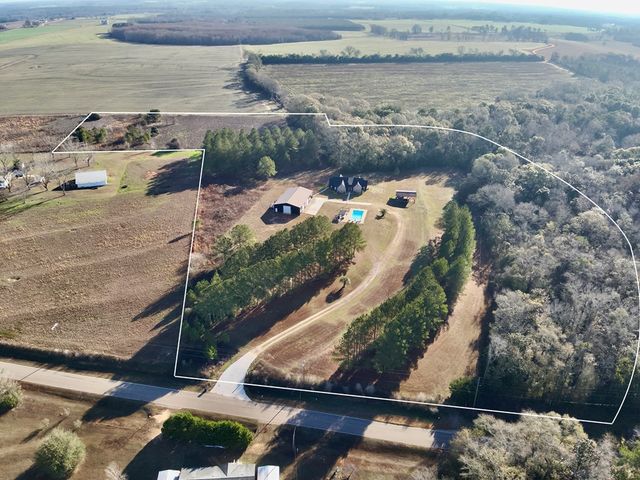 1890 N Co Rd 61, Hartford, AL 36344