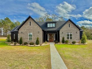 1890 N Co Rd 61, Hartford, AL 36344