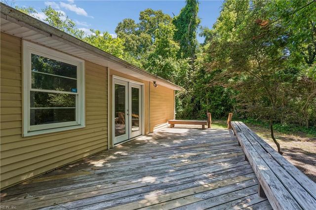 706 Maupin PL, Williamsburg, VA 23185