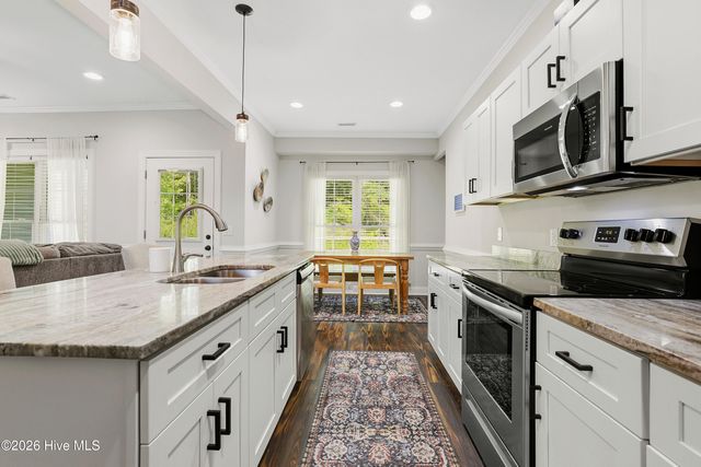 830 Bright Leaf Road, Kinston, NC 28504