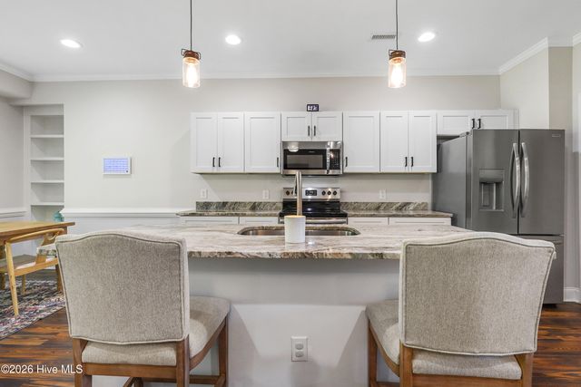 830 Bright Leaf Road, Kinston, NC 28504