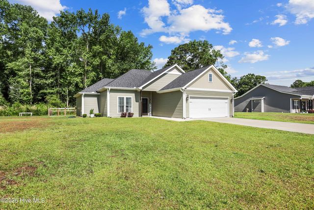 830 Bright Leaf Road, Kinston, NC 28504