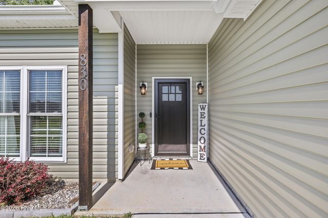 830 Bright Leaf Road, Kinston, NC 28504