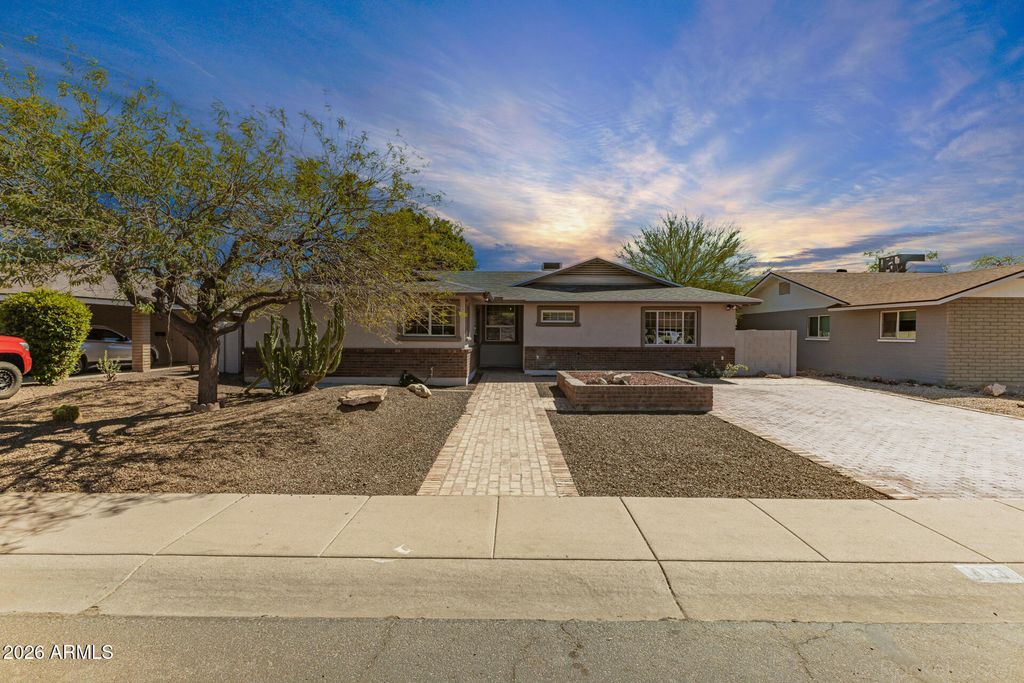 413 E ELLIS Drive, Tempe, AZ 85282