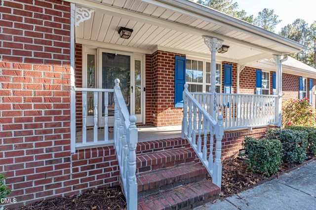 308 Hunters Creek Drive, Goldsboro, NC 27534