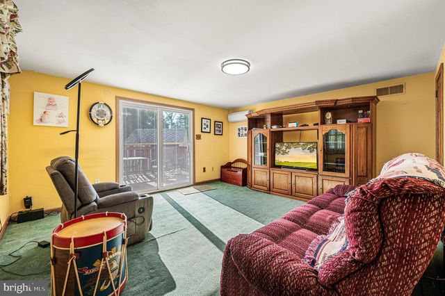 4035 FAIRWAY RD, Lafayette Hill, PA 19444