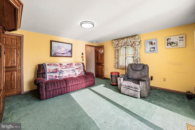 4035 FAIRWAY RD, Lafayette Hill, PA 19444