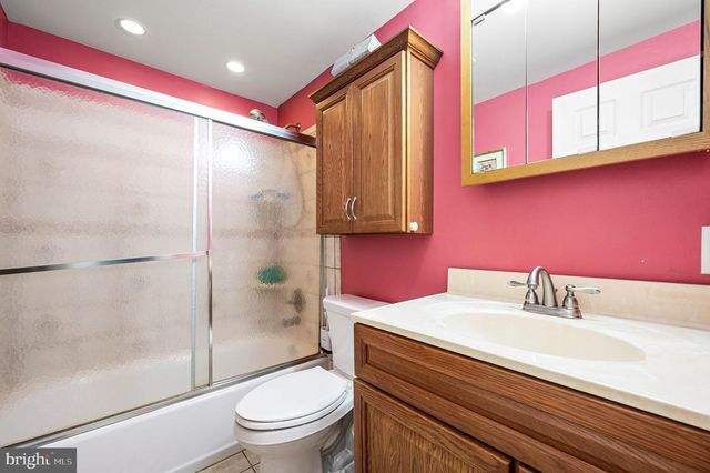4035 FAIRWAY RD, Lafayette Hill, PA 19444