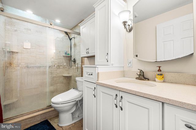 4035 FAIRWAY RD, Lafayette Hill, PA 19444