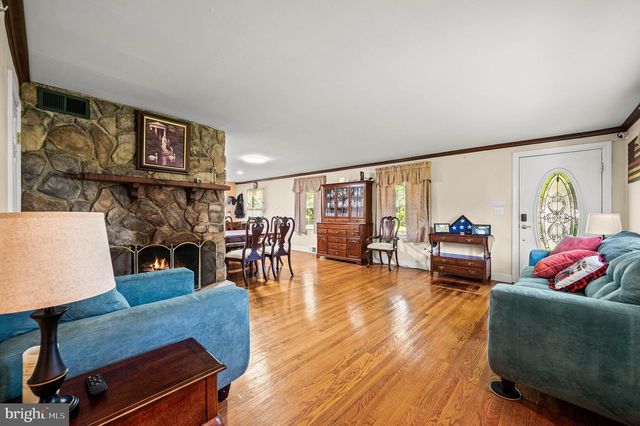 4035 FAIRWAY RD, Lafayette Hill, PA 19444