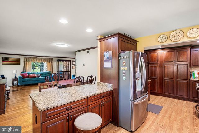 4035 FAIRWAY RD, Lafayette Hill, PA 19444