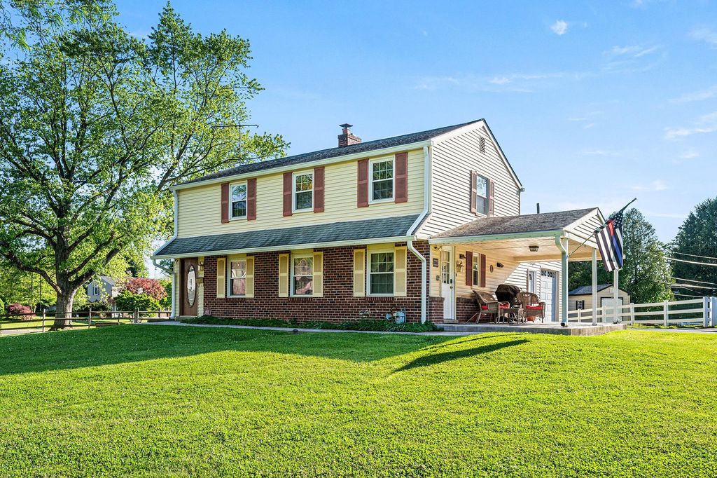 4035 FAIRWAY RD, Lafayette Hill, PA 19444