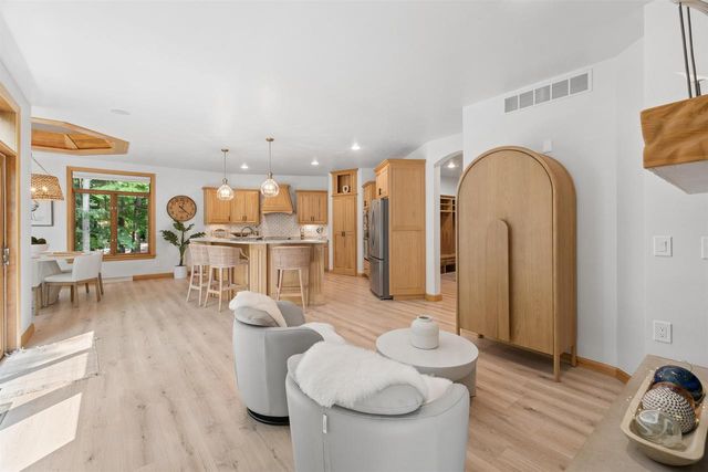 2870 SLEEPY HOLLOW DRIVE, Green Bay, WI 54311