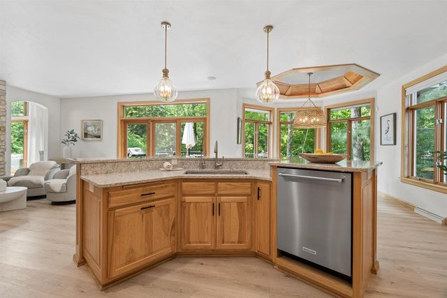 2870 SLEEPY HOLLOW DRIVE, Green Bay, WI 54311