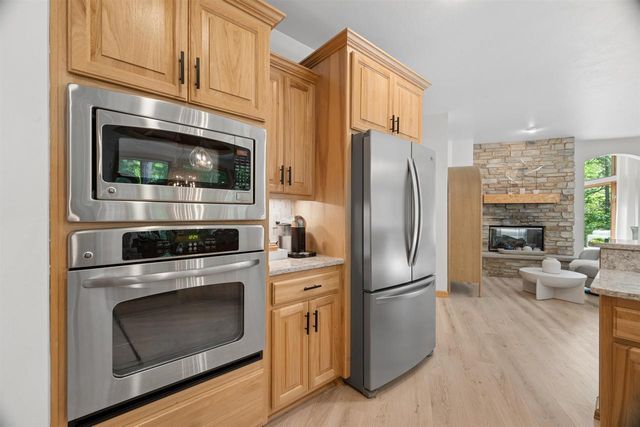 2870 SLEEPY HOLLOW DRIVE, Green Bay, WI 54311