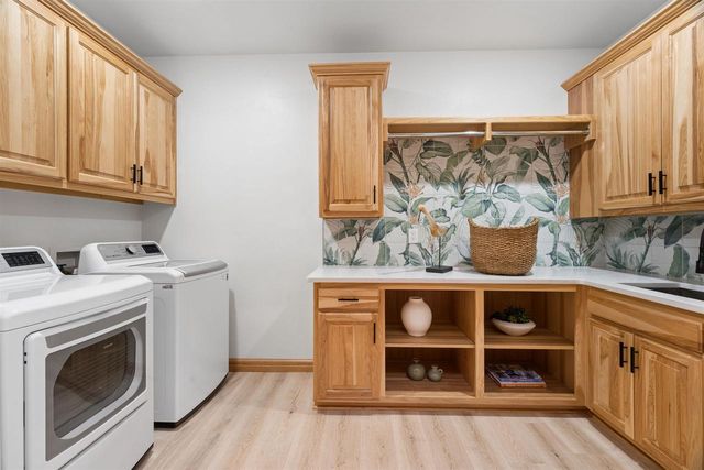 2870 SLEEPY HOLLOW DRIVE, Green Bay, WI 54311