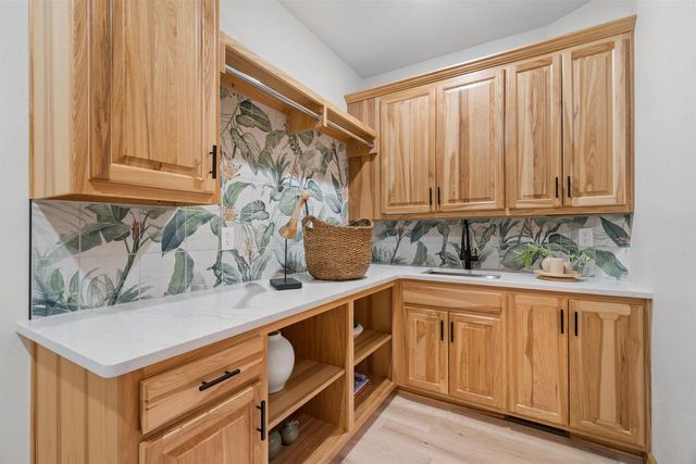 2870 SLEEPY HOLLOW DRIVE, Green Bay, WI 54311