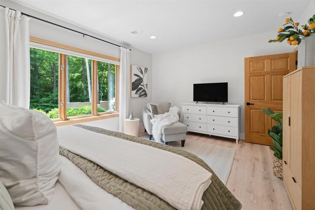 2870 SLEEPY HOLLOW DRIVE, Green Bay, WI 54311
