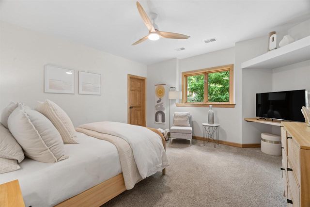 2870 SLEEPY HOLLOW DRIVE, Green Bay, WI 54311