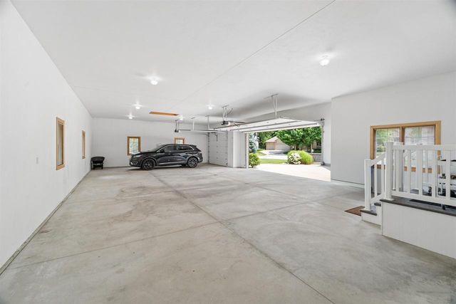 2870 SLEEPY HOLLOW DRIVE, Green Bay, WI 54311