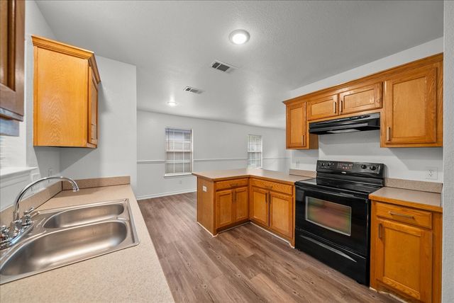 404 W Day Street, Denison, TX 75020