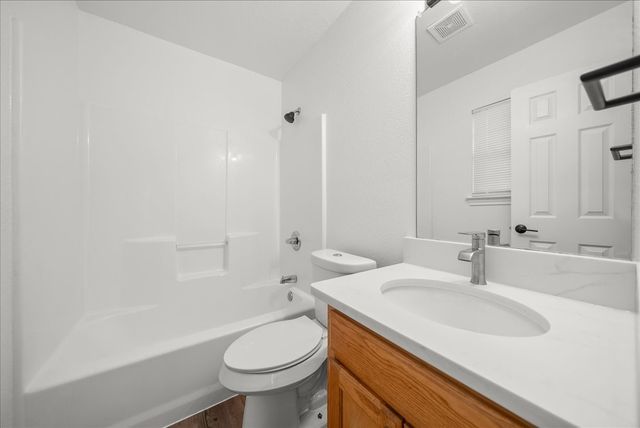 404 W Day Street, Denison, TX 75020
