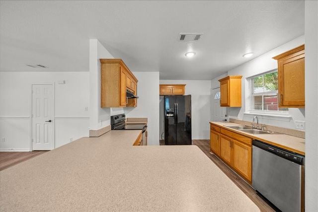 404 W Day Street, Denison, TX 75020