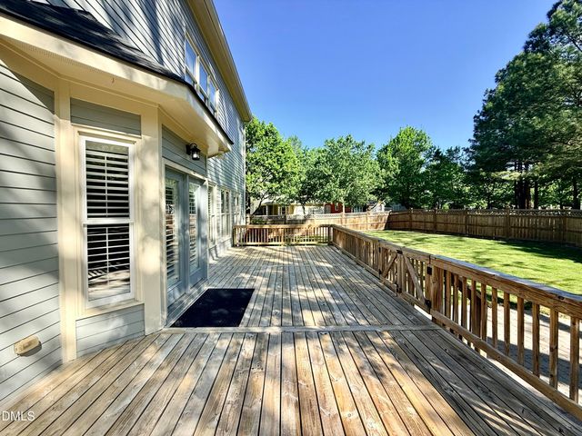 101 Olivepark Drive, Holly Springs, NC 27540