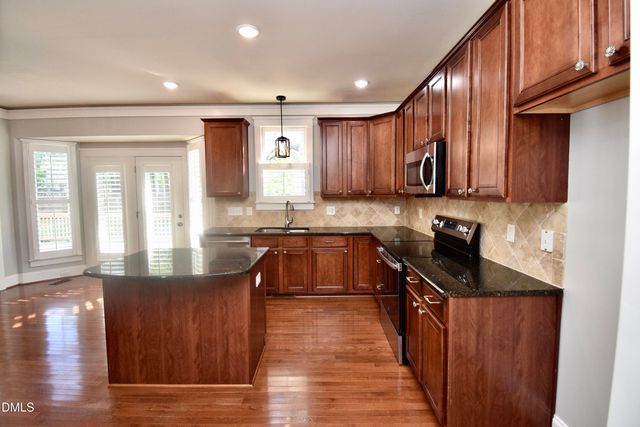 101 Olivepark Drive, Holly Springs, NC 27540