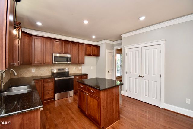 101 Olivepark Drive, Holly Springs, NC 27540