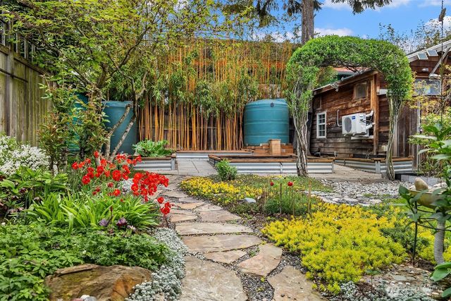 808 NW 64th Street, Seattle, WA 98107