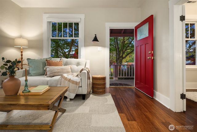 808 NW 64th Street, Seattle, WA 98107