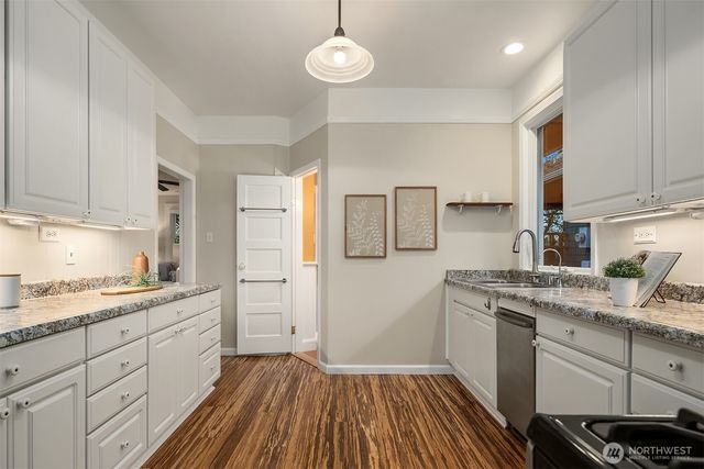 808 NW 64th Street, Seattle, WA 98107