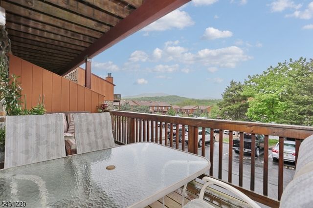 3 Brookside Hts, Wanaque Boro, NJ 07465