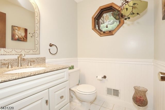 3 Brookside Hts, Wanaque Boro, NJ 07465