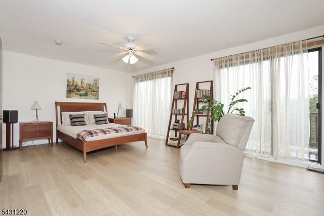 3 Brookside Hts, Wanaque Boro, NJ 07465