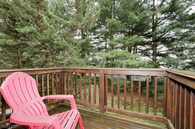 3 Brookside Hts, Wanaque Boro, NJ 07465
