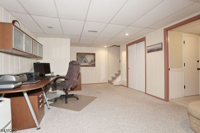 3 Brookside Hts, Wanaque Boro, NJ 07465