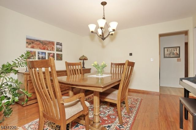 3 Brookside Hts, Wanaque Boro, NJ 07465
