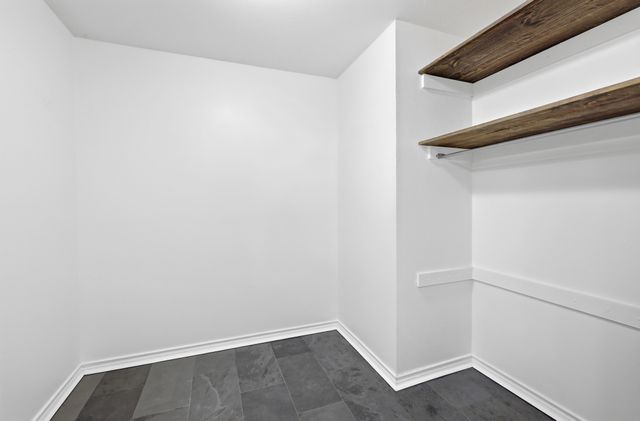 3075 E Lake Drive, Gladewater, TX 75647