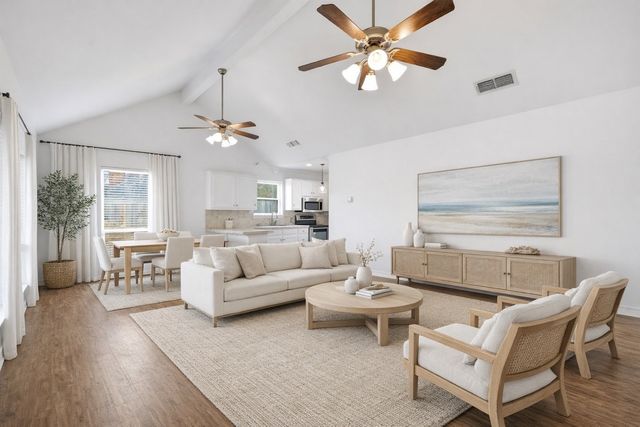 3075 E Lake Drive, Gladewater, TX 75647