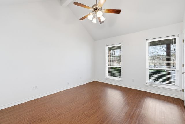 3075 E Lake Drive, Gladewater, TX 75647