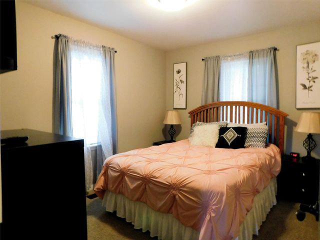 604 E 26th Street S, Newton, IA 50208