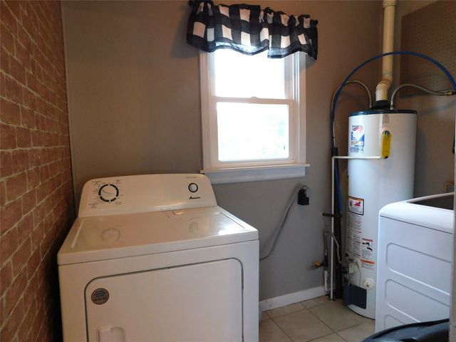 604 E 26th Street S, Newton, IA 50208