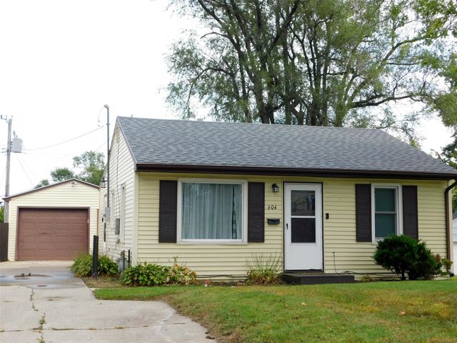 604 E 26th Street S, Newton, IA 50208