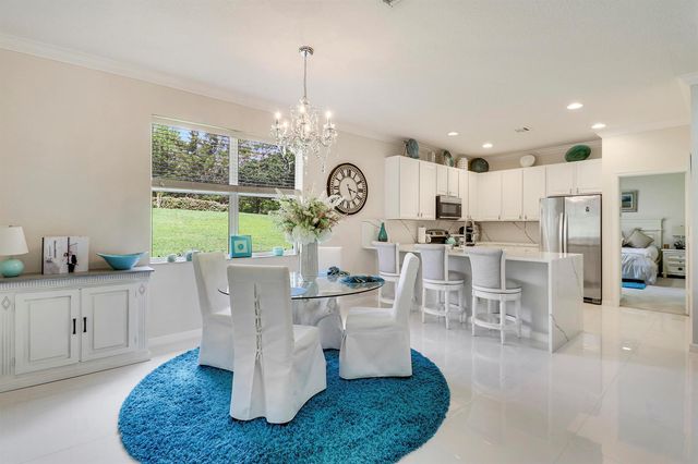 10118 SW Canossa Way, Port St. Lucie, FL 34986