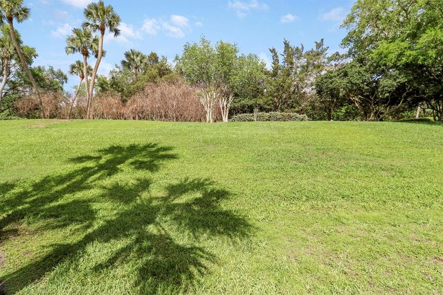 10118 SW Canossa Way, Port St. Lucie, FL 34986