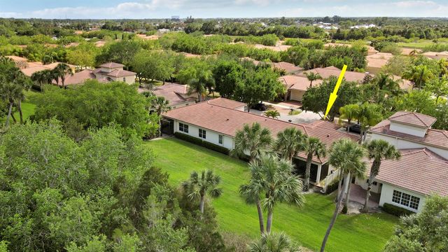 10118 SW Canossa Way, Port St. Lucie, FL 34986