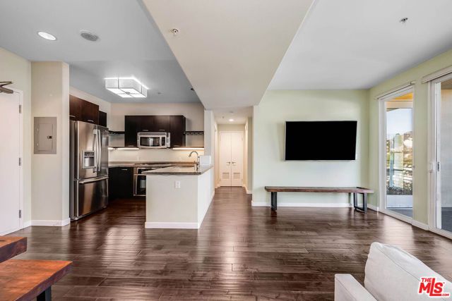 250 N First Street 436, Burbank, CA 91502