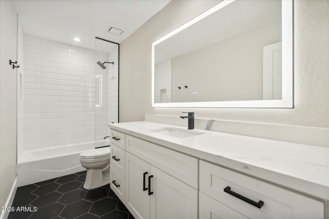 8882 N 82ND Lane, Scottsdale, AZ 85258